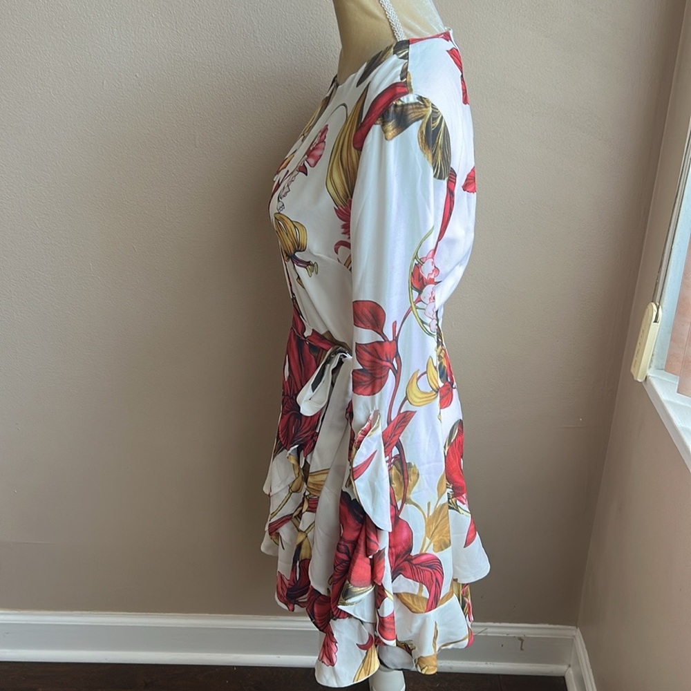 Luxxel Womens Floral Print Dress Sz M Ruffle Details Wrap Style 3425 - Picture 2 of 8